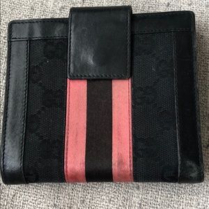 Gucci vintage wallet